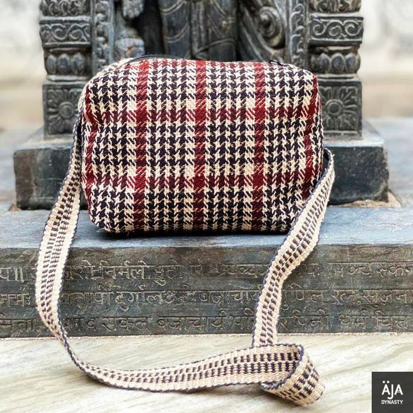 Puja-2 crossbody bag - Image 3