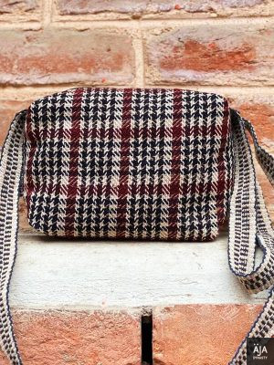 Puja-2 crossbody bag